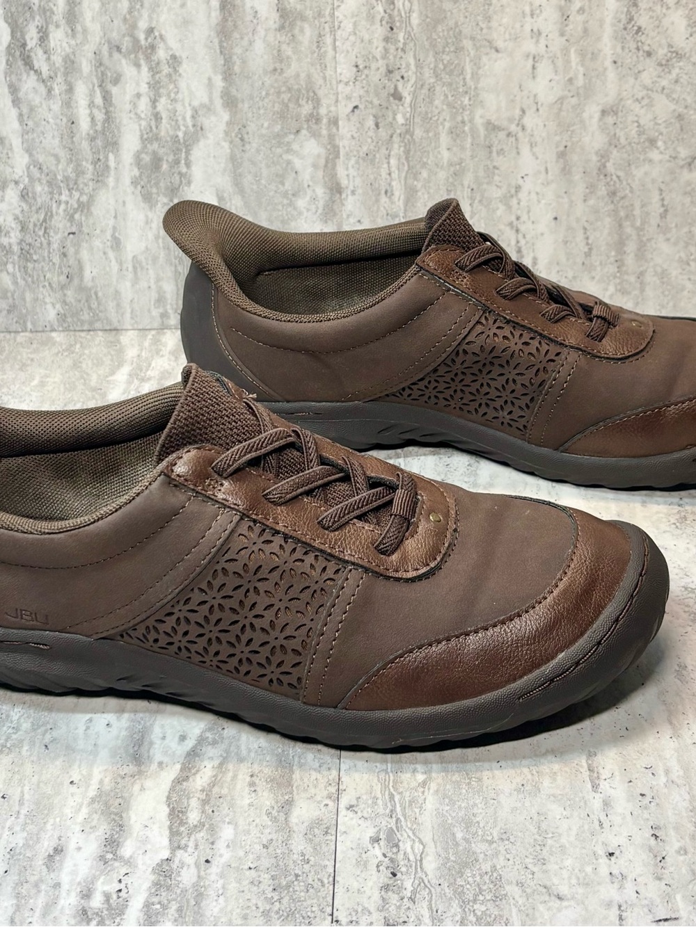 JBU Veronica Touchless Hands Free Comfort Brown Slip On Sneakers Sz 8W - Picture 5 of 7
